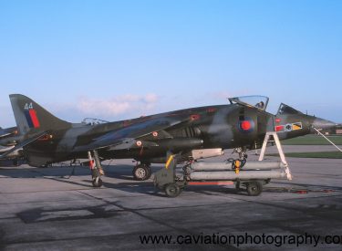 XV762/44 BAE (H.S.A.) Harrier G.R.3 233 O.C.U.