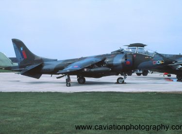 XW925/W BAE (H.S.A.) Harrier T.2 1 233 O.C.U.