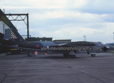 WH870/B B.A.E. English Electric Canberra T.4 100 Squadron