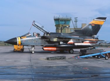 98+02 Panavia Tornado IDS Est.61 M.B.B. Manching Development