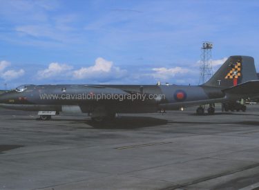 WK164/T B.A.E.(English Electric) Canberra B.2E 100 Squadron