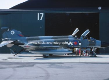 XT874/J McDonnell Douglas (H.S.A.) Phantom FG.1 43 Squadron