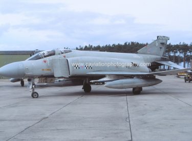 XV575/S McDonnell Douglas (H.S.A.) Phantom FG.1 43 Squadron