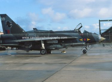 XR756/BB BAC (E.E.) Lightning F.6 11 Squadron