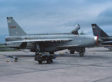 XR759/AH BAC (E.E.) Lightning F.6 5 Squadron