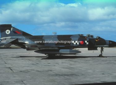 XV582/F McDonnell Douglas (H.S.A.) Phantom FG.1 43 Squadron