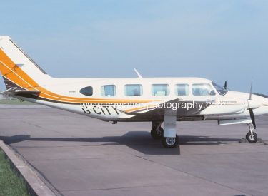 G-CITY Piper PA31-350 Navajo Chieftain