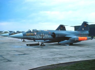 22+22 Lockheed Starfighter F-104G  MFG1 WG Marine