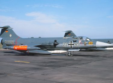 22+95 Lockheed Starfighter F-104G  MFG1 WG Marine