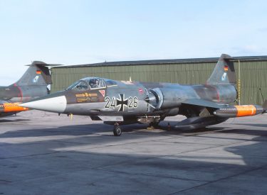 24+26 Lockheed Starfighter F-104G  JBG33 WGAF
