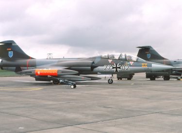 27+02 Lockheed Starfighter TF-104G WS10 WGAF