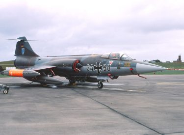 24+90 Lockheed Starfighter F-104G WS10 WGAF