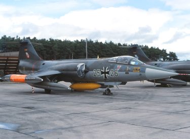 25+26 Lockheed Starfighter F-104G JBG33 WGAF