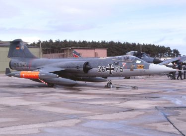 26+75 Lockheed Starfighter F-104G MFG2 WG Marine
