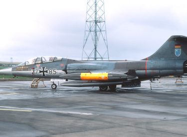 27+85 Lockheed Starfighter TF-104G WS10 WGAF