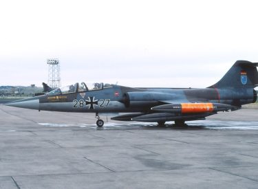 28+27 Lockheed Starfighter TF-104G WS10 WGAF
