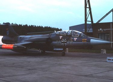 28+33 Lockheed Starfighter TF-104G WS10 WGAF