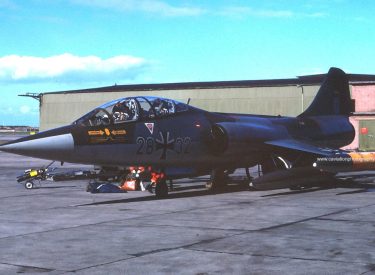 28+32 Lockheed Starfighter TF-104G WS10 WGAF